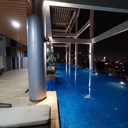 Lx 39A Balcony Klcc View 1 Bedroom Infinity Pool Kuala Lumpur Zewnętrze zdjęcie
