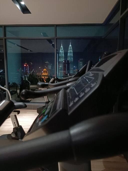 Lx 39A Balcony Klcc View 1 Bedroom Infinity Pool Kuala Lumpur Zewnętrze zdjęcie