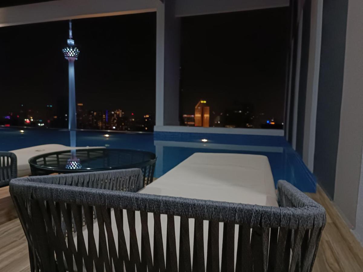 Lx 39A Balcony Klcc View 1 Bedroom Infinity Pool Kuala Lumpur Zewnętrze zdjęcie