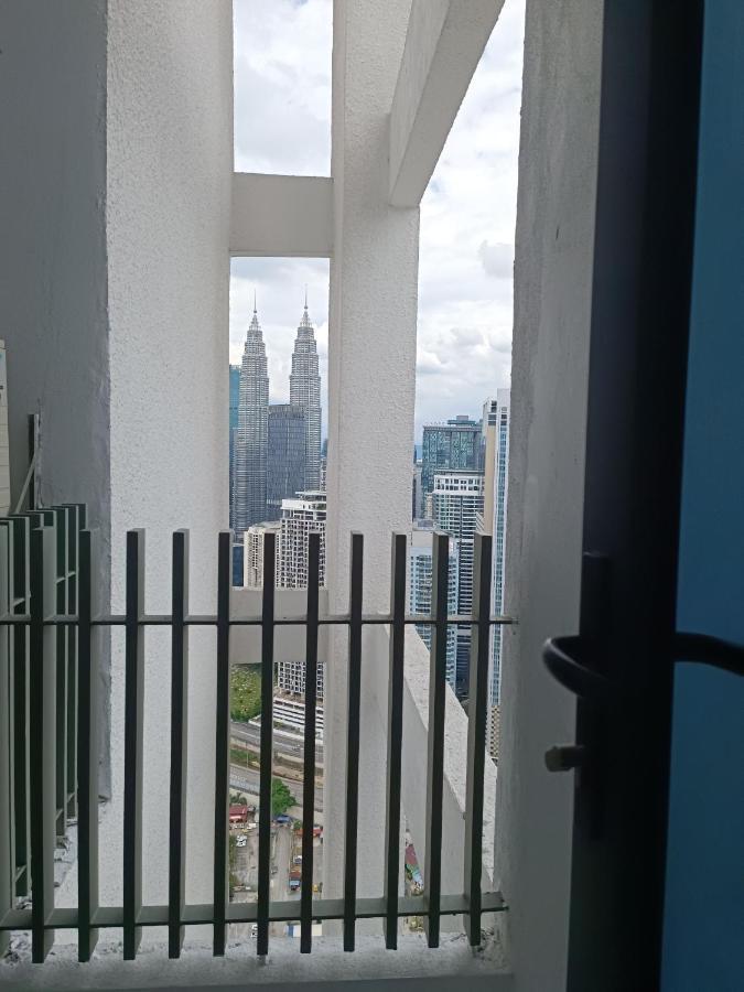 Lx 39A Balcony Klcc View 1 Bedroom Infinity Pool Kuala Lumpur Zewnętrze zdjęcie