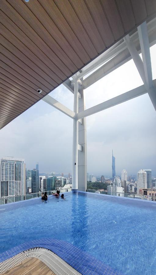 Lx 39A Balcony Klcc View 1 Bedroom Infinity Pool Kuala Lumpur Zewnętrze zdjęcie